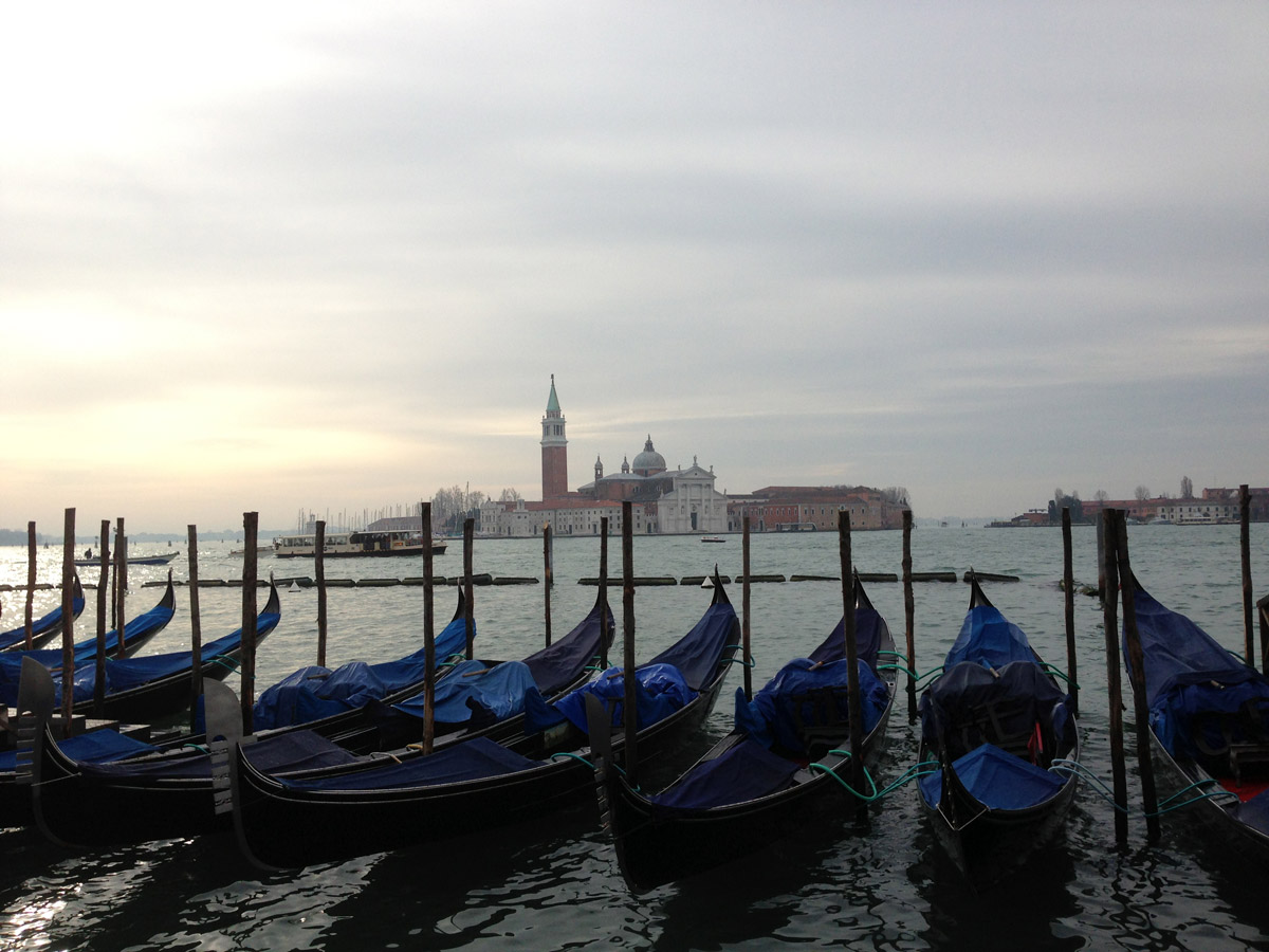 Gondoles sur le Canal Grande, Venise 03 2013, Ph. Moctar KANE.