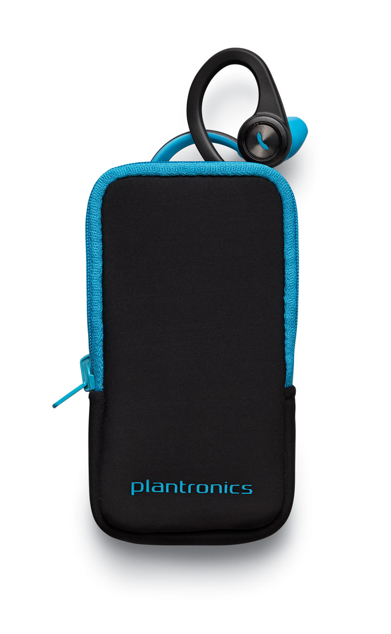 Écouteurs intras de sport Bluetooth Plantronics BackBeat FIT dans sa housse.