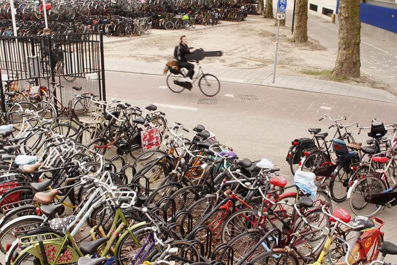Parking vélo près de la gare centrale, Utrecht, 2014. Ph. Moctar KANE.