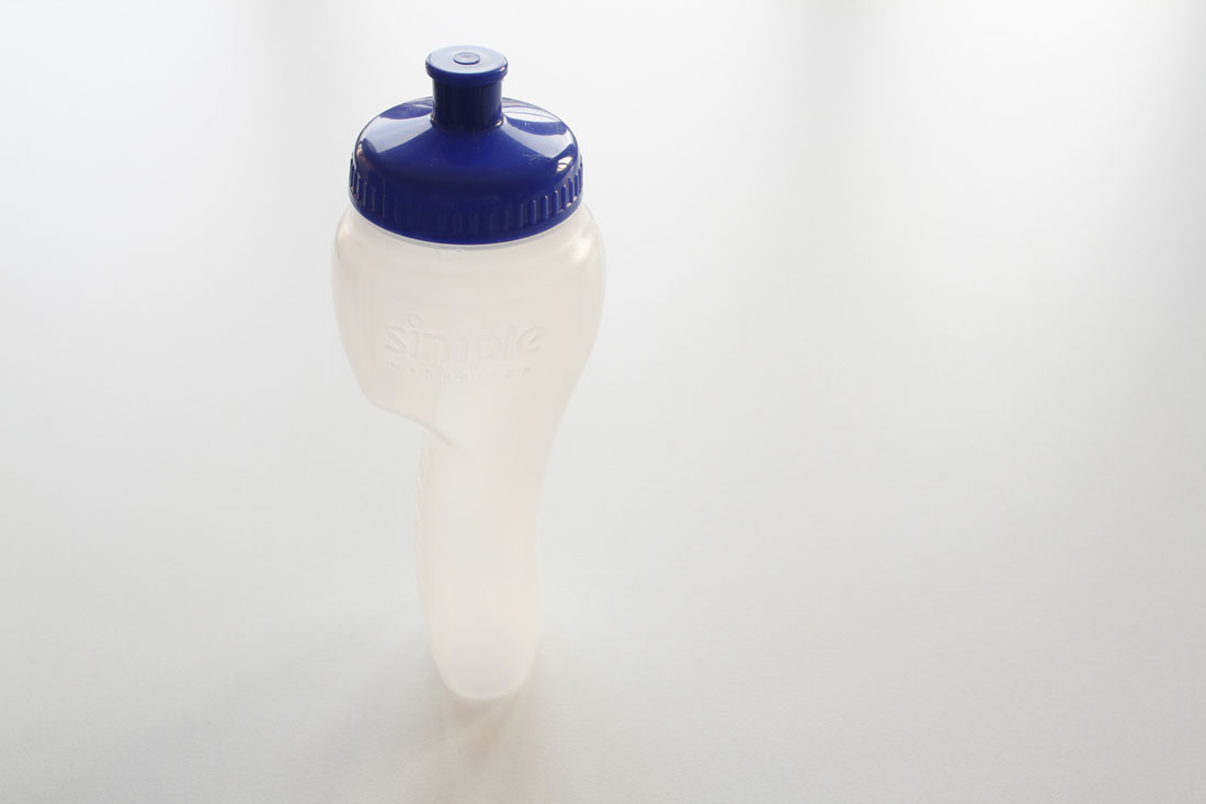 La bouteille d'hydratation Simple Hydration Water Bottle, 2015, Ph. Moctar KANE.
