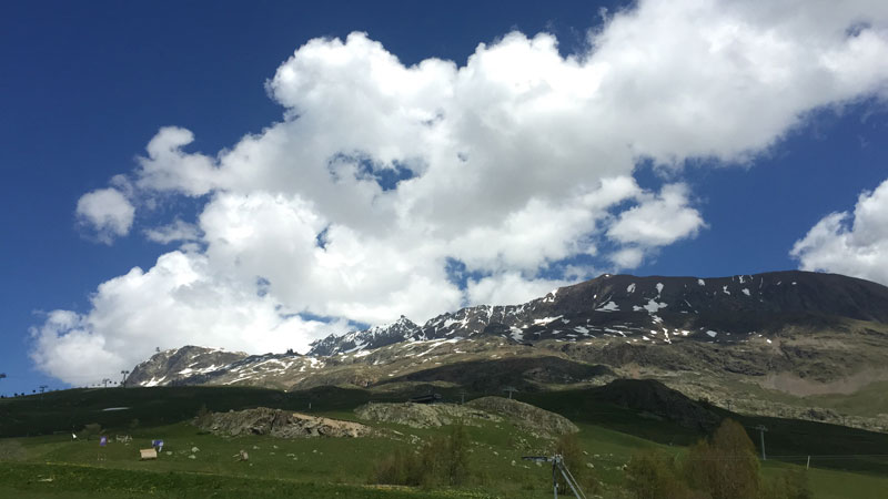 A l'arrivée de l'ascension de l'Alpe d'Huez, 02 06 2015, Ph. Moctar KANE.