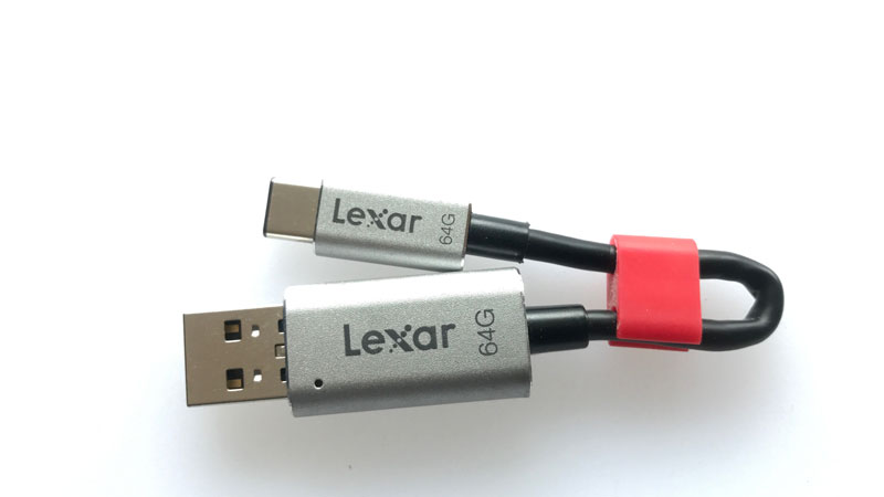 La clé USB Lexar JumpDrive C20c, 2017, Ph. Moctar KANE.